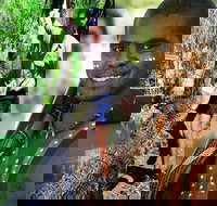 Hartley's Crocodile Adventures and Tjapukai Cultural Park Day Trip from Cairns - Yamba Accommodation