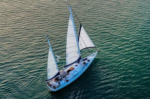 Full-Day Adventure Sailing Experience: Circumnavigate Magnetic Island - Yamba Accommodation 1
