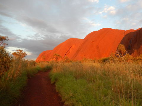 Uluru Sunrise And Guided Base Walk - Yamba Accommodation 3