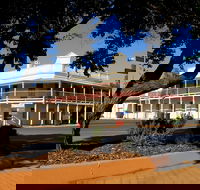 Condobolin - Yamba Accommodation