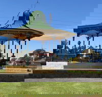 Davies Square Wallaroo - Yamba Accommodation