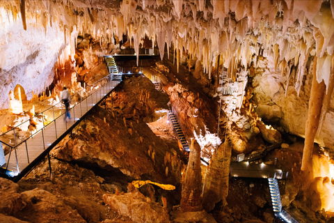 Jewel Cave - Yamba Accommodation 0