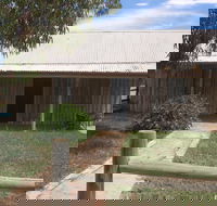 Early Settlers Cottage Solly's Hut - Yamba Accommodation