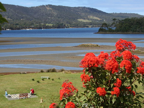 Inverawe Native Gardens - Yamba Accommodation 1