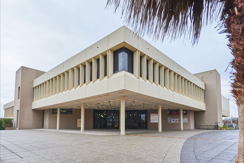 Sir Robert Helpmann Theatre - Yamba Accommodation 1