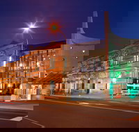 The Riddoch  Main Corner Complex - Yamba Accommodation