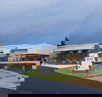 Varias Restaurant and Function Centre at the Queensland College of Wine Tourism - Yamba Accommodation