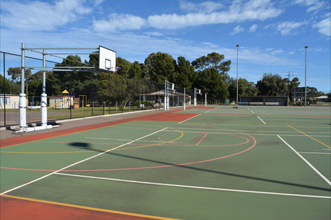 Cleve Sporting Facilities - Yamba Accommodation 0
