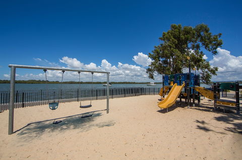 Dohles Rocks - Yamba Accommodation 2