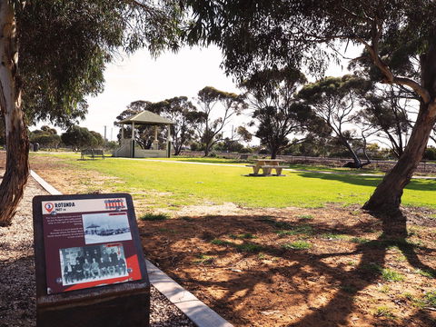Tailem Bend Historic Rail Trail - Yamba Accommodation 0