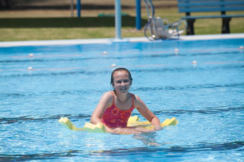 John Houston Memorial Pool: Olympic Pool Complex - Yamba Accommodation 1