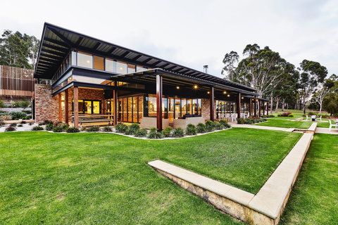 Lakeside Function Centre - Eight Willows Retreat - Yamba Accommodation 0