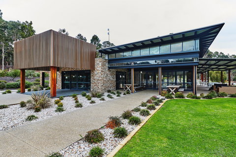 Lakeside Function Centre - Eight Willows Retreat - Yamba Accommodation 1