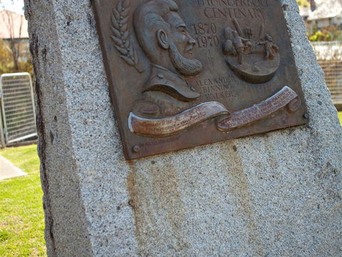 Thunderbolt's Statue And Constable Walker Memorial - Yamba Accommodation 1