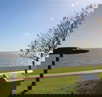 The Donald Campbell Obelisk - Yamba Accommodation