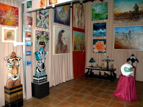 Alpha31 Art Gallery And Sculpture Garden - Yamba Accommodation 2