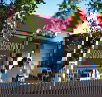 Meeniyan Square - Yamba Accommodation