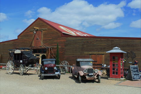 Oaklands Barn - Yamba Accommodation 0