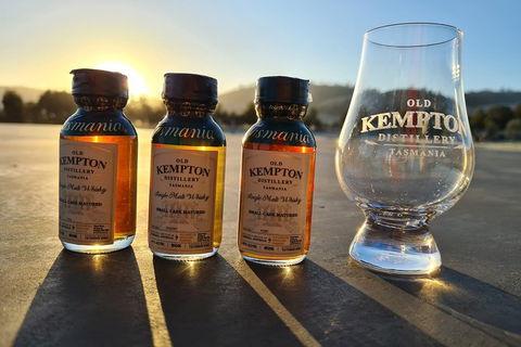 Distillery Tour And Guided Tasting - Yamba Accommodation 5