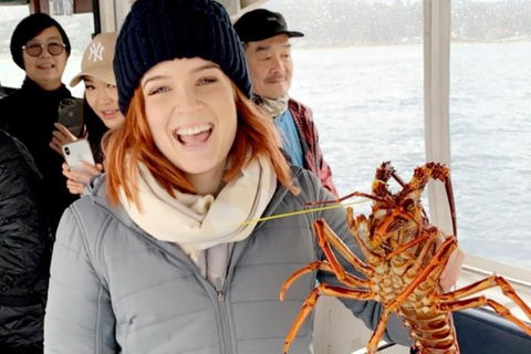Deep-to-Dish: Tasmanian Seafood Experience - Morning Tour - Yamba Accommodation 14