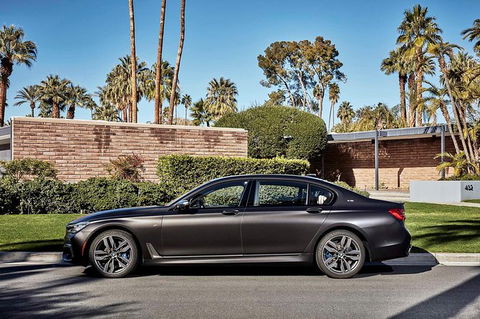BMW Car Melbourne Airport To CBD - Yamba Accommodation 2