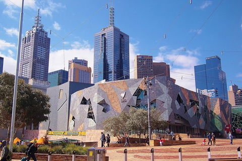 Departure Private Transfers: Melbourne To Melbourne Airport MEL In Business Car - Yamba Accommodation 1