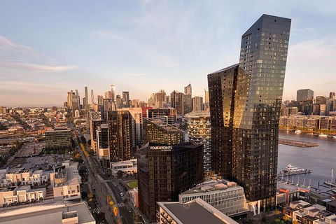 Departure Private Transfers: Melbourne To Melbourne Airport MEL In Business Car - Yamba Accommodation 5