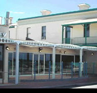Henley Beach Hotel - Yamba Accommodation
