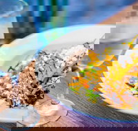 PAUL'S SEAFOOD ON GOUGER - Yamba Accommodation