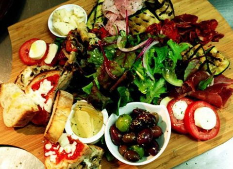 Arriva Pizzeria & Ristorante Italiano - Yamba Accommodation 0