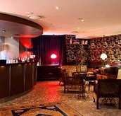 White Revolver - Yamba Accommodation