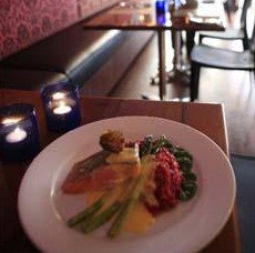 Naked Fig - Yamba Accommodation 1