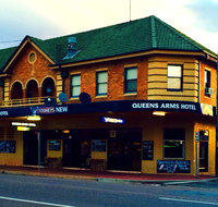 Queens Arms Hotel - Yamba Accommodation