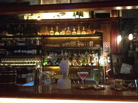 Red Baron's Lounge Bar - Yamba Accommodation 1
