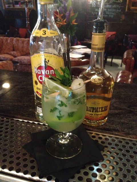 Red Baron's Lounge Bar - Yamba Accommodation 2