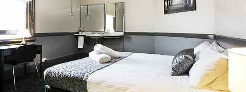 Shenanigans At The Imperial - Yamba Accommodation 2