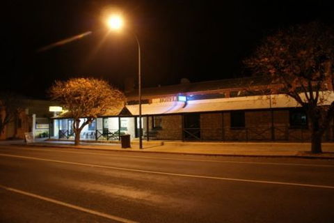 Riverton Hotel - Yamba Accommodation 0