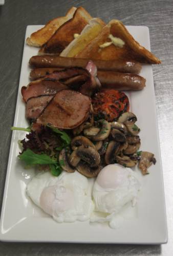 Central Park Cafe - Yamba Accommodation 2