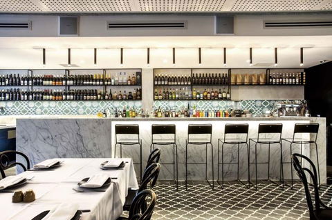 Zahli Modern Middle Eastern Restaurant - Yamba Accommodation 4
