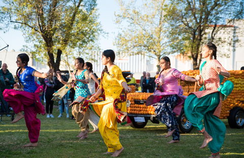 Griffith Spring Fest -  Multicultural Festival - Yamba Accommodation 0