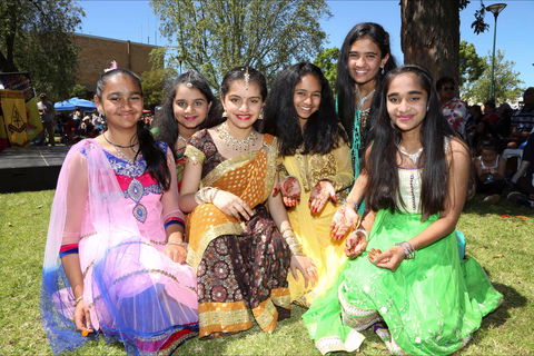 Griffith Spring Fest -  Multicultural Festival - Yamba Accommodation 2