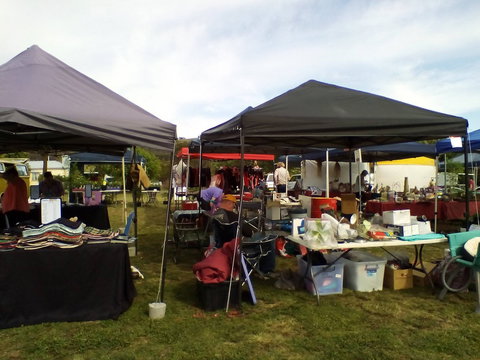 Tarago Craft, Art, Produce Seasonal (CAPS) Market - Yamba Accommodation 1