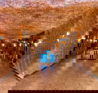 Desert Cave Hotel - Yamba Accommodation