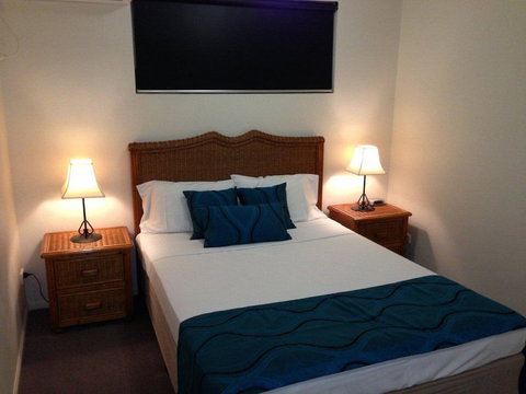 Central Plaza Apartments - Yamba Accommodation 4