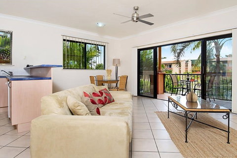 Central Plaza Apartments - Yamba Accommodation 5