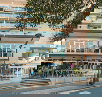 The Port Lincoln Hotel - Yamba Accommodation