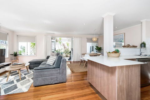 Drift - Yamba Accommodation 7