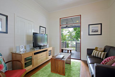 A PERFECT STAY - Harkaway - Yamba Accommodation 2