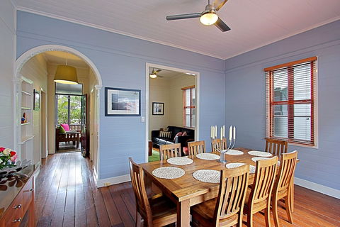 A PERFECT STAY - Harkaway - Yamba Accommodation 0