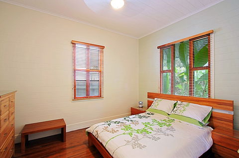 A PERFECT STAY - Harkaway - Yamba Accommodation 4